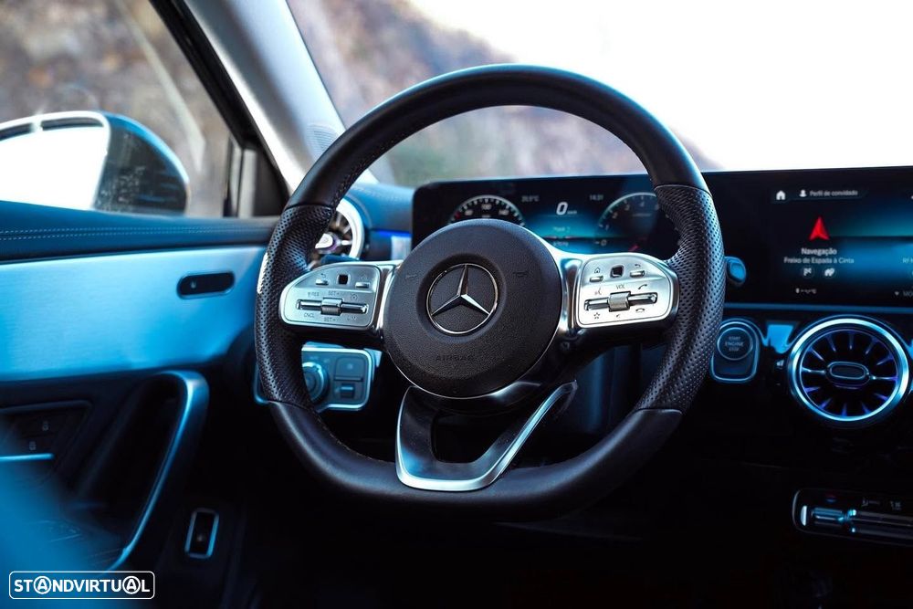 Mercedes-Benz A 250 e 8G-DCT AMG Line Advanced Plus - 12