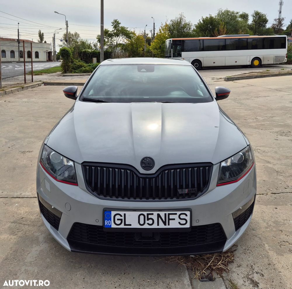 Skoda Octavia 2.0 TSI RS - 9