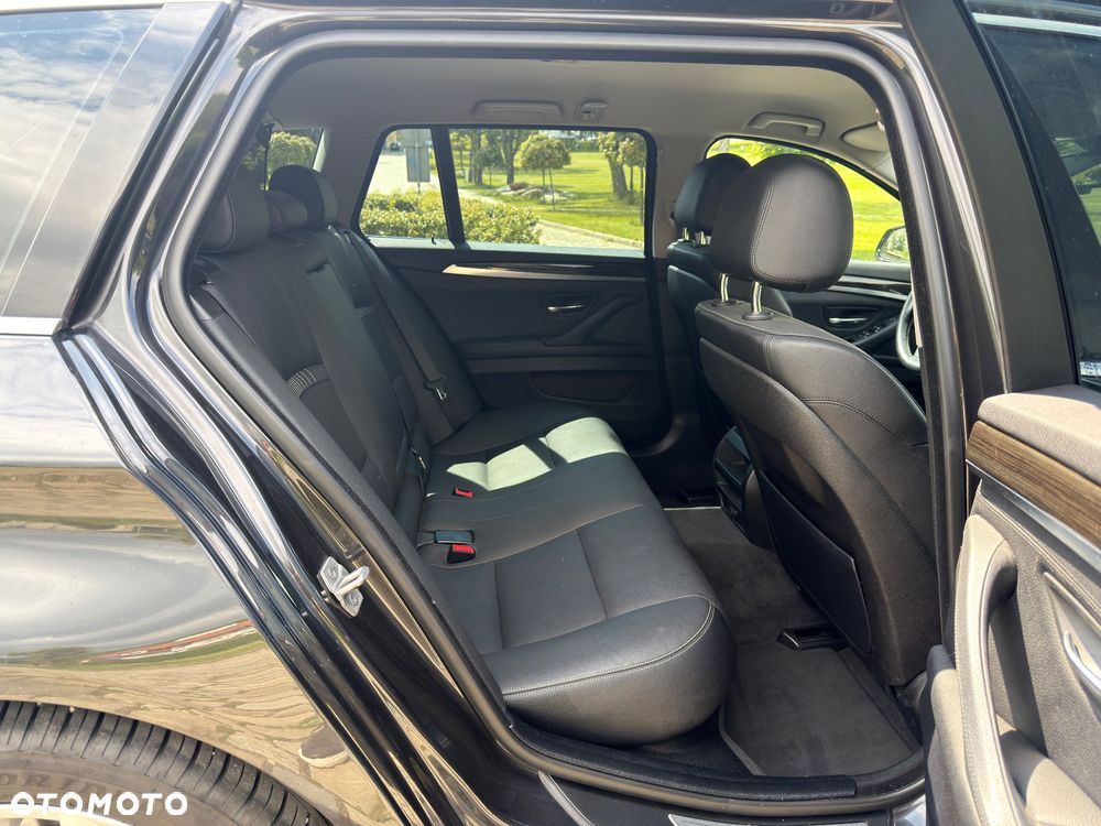 BMW Seria 5 520d Luxury Line - 13