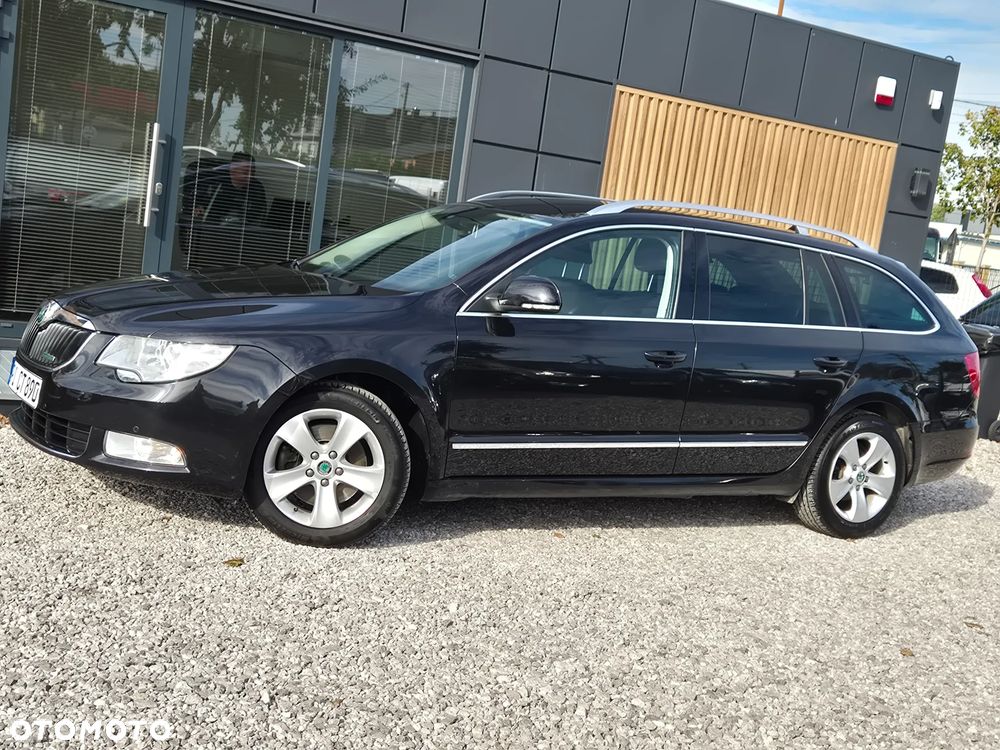 Skoda Superb 2013 photo 4