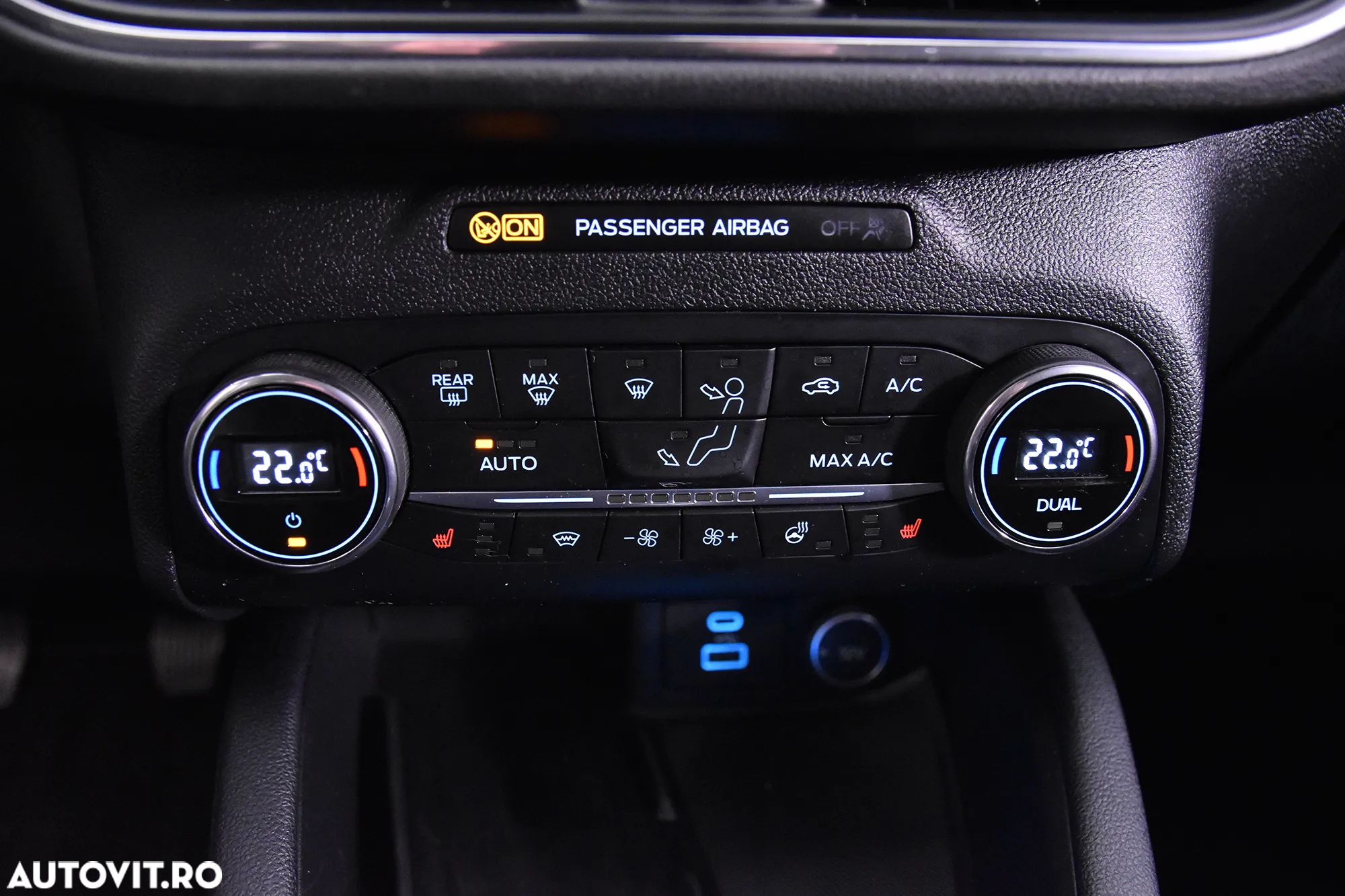 Ford Kuga - 17