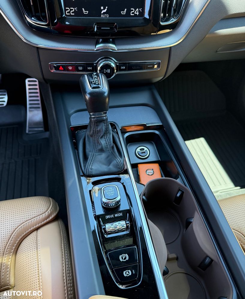 Volvo XC 60 T5 AWD Inscription - 11