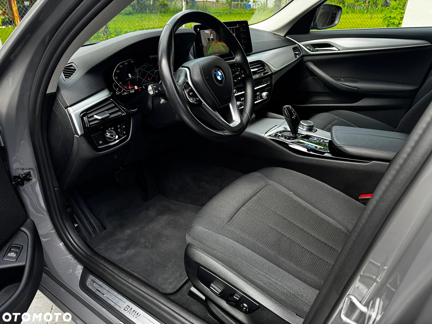BMW Seria 5 520d xDrive Business Edition - 8