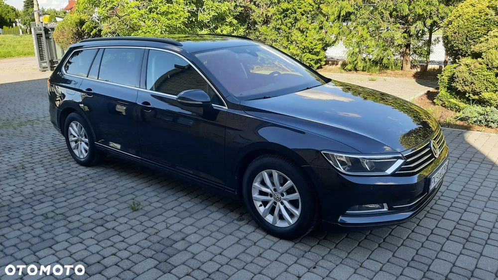 Volkswagen Passat 1.6 TDI SCR DSG Business - 4