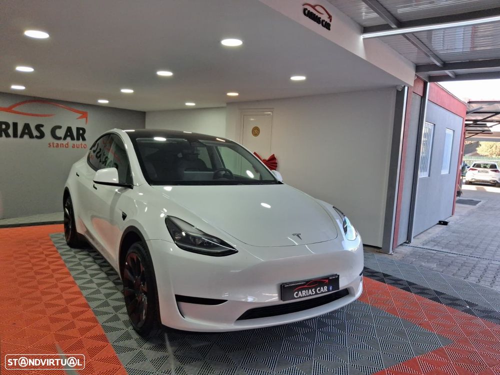 Tesla Model Y 2024 photo 2