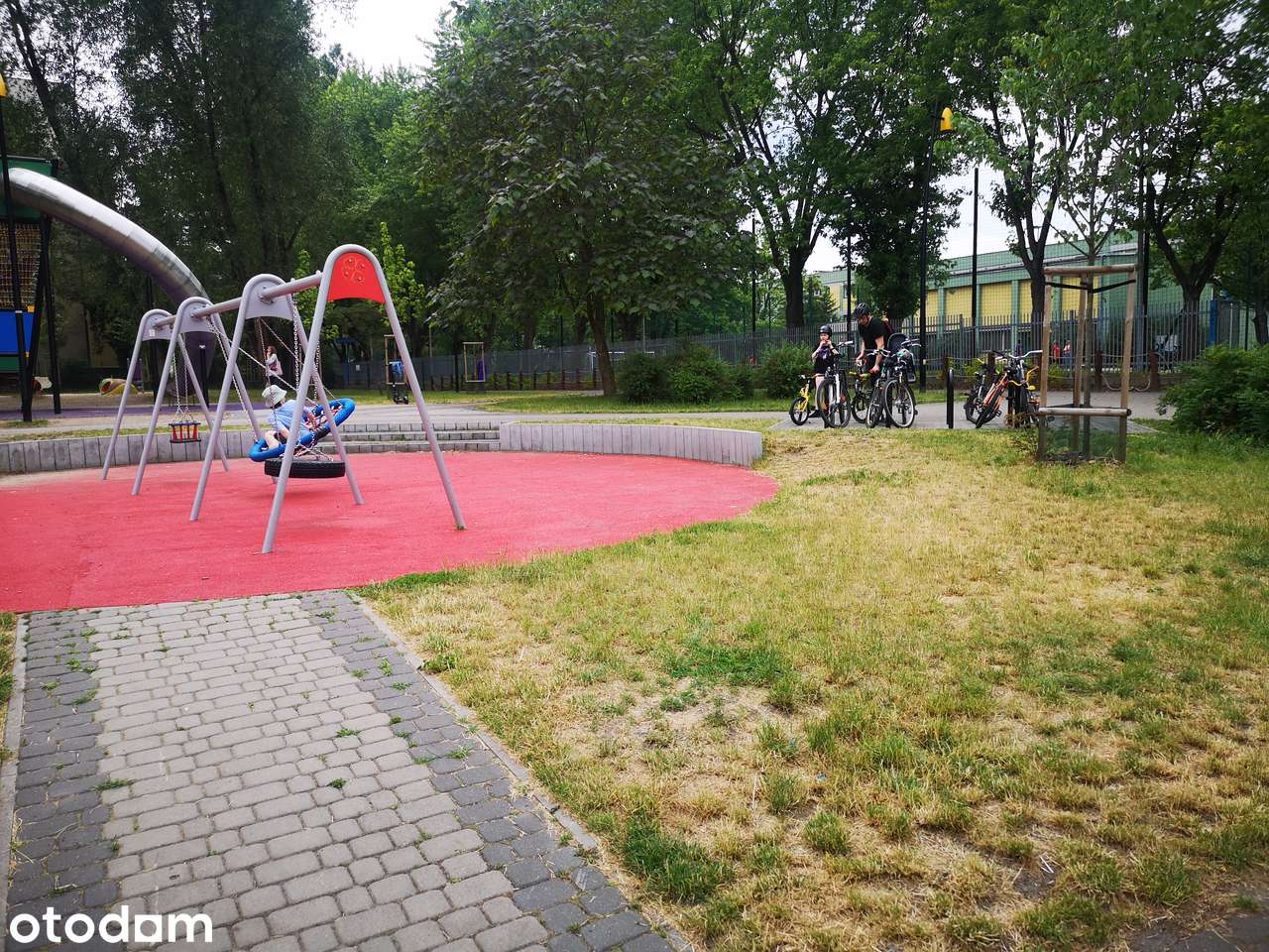Kawalerka z oddzielną kuchnią przy Metro Słodowiec