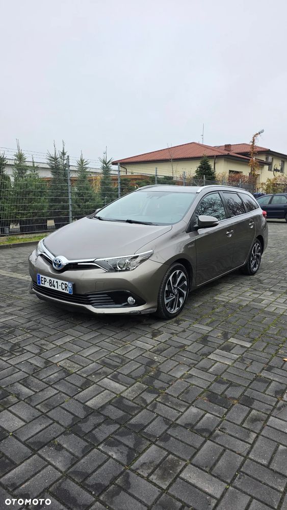 Toyota Auris 1.8 VVT-i Hybrid Automatik Touring Sports Executive - 1