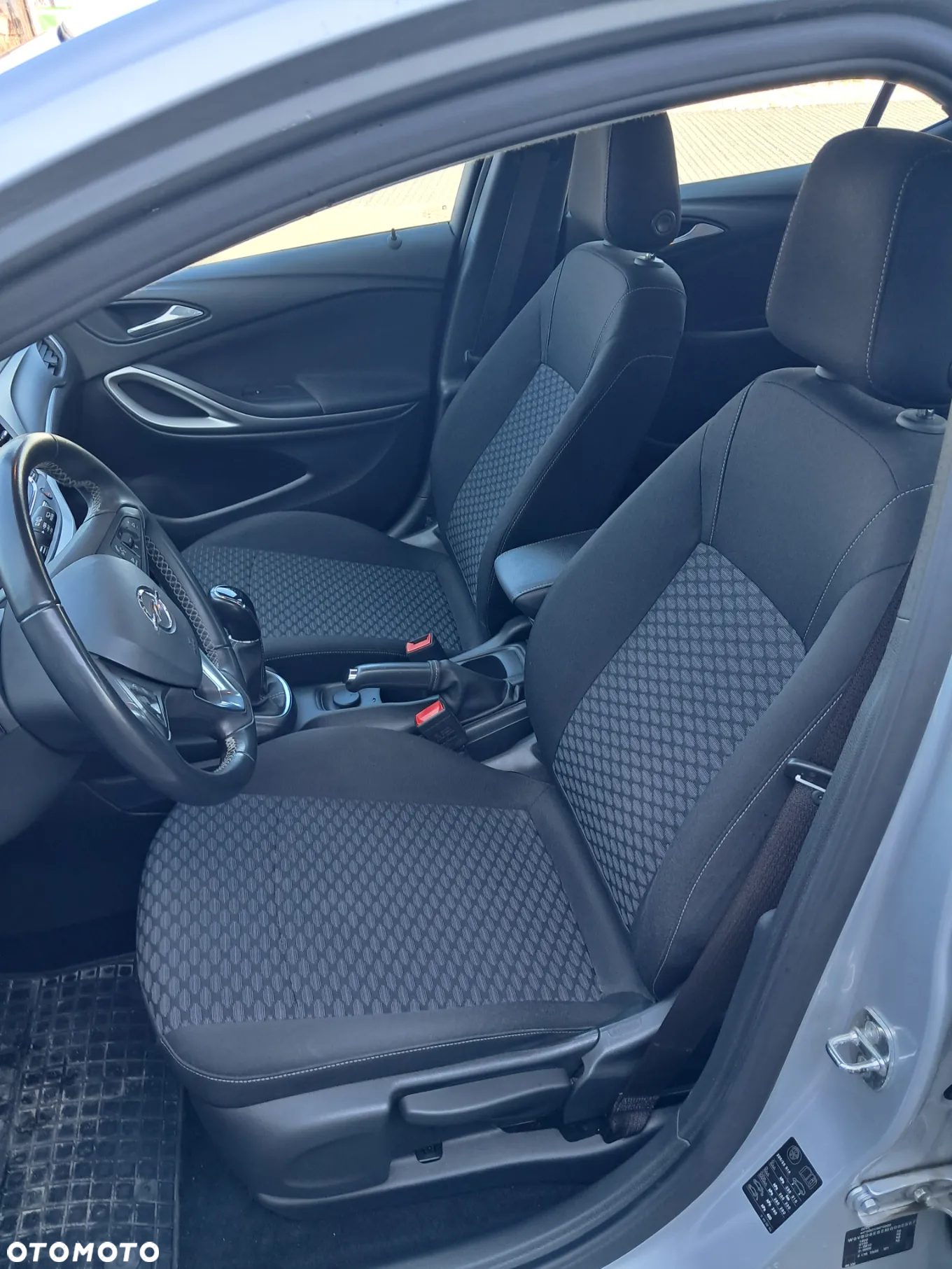 Opel Astra V 1.2 T Edition S&S - 35
