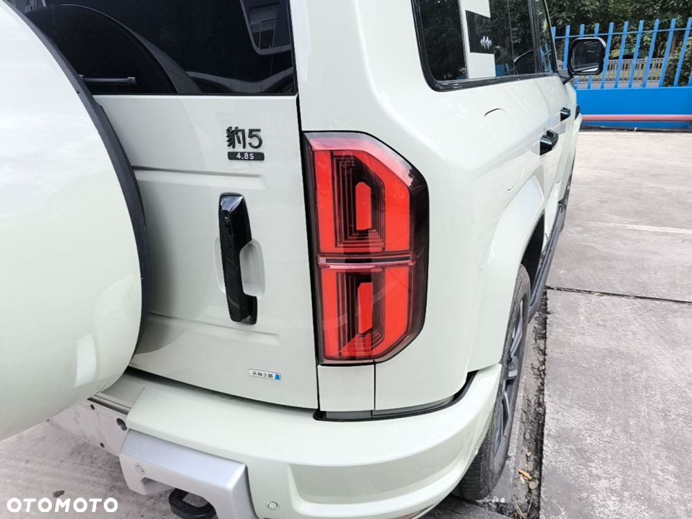 BYD Leopard 5 - 9