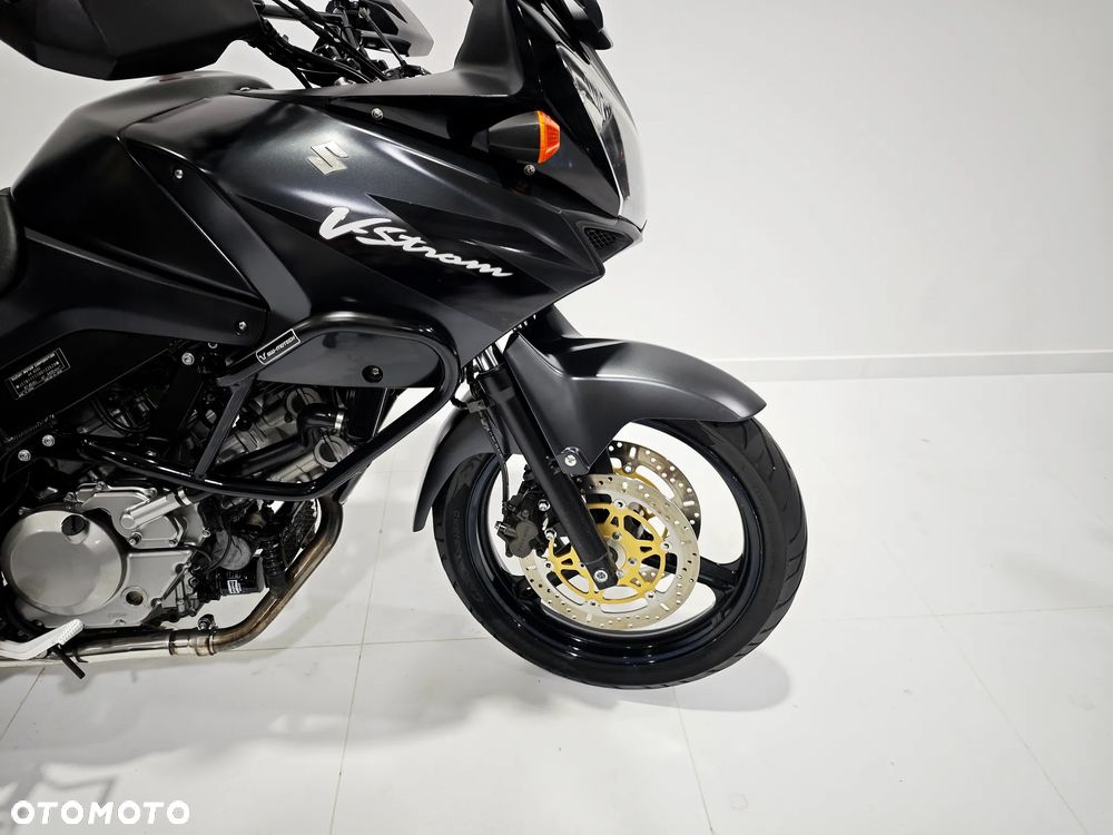 Suzuki V-STROM - 12