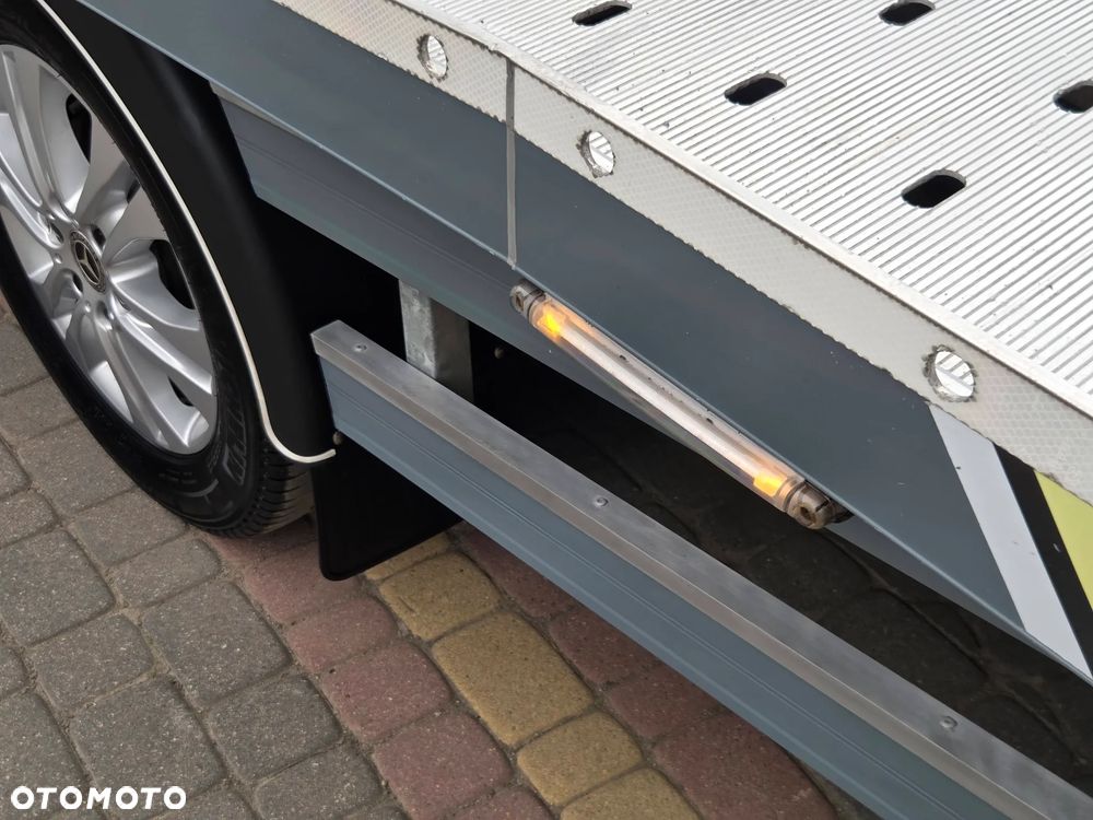 Mercedes-Benz Sprinter 319 Auto Laweta - 11