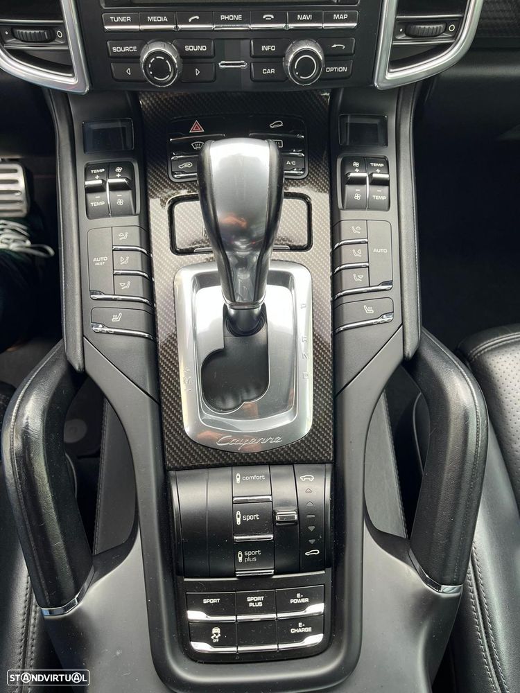 Porsche Cayenne S - 8