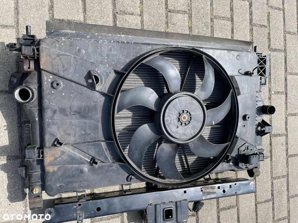 Opel Zafira C PRZÓD KOMPLETNY MASKA BŁOTNIK LAMPA REFLEKTOR PAS BŁOTNIK LEWY PRAWY przedni lampa reflektor LEWA PRAWA BELKA PODSZYBIE chłodnice Z190 - 17
