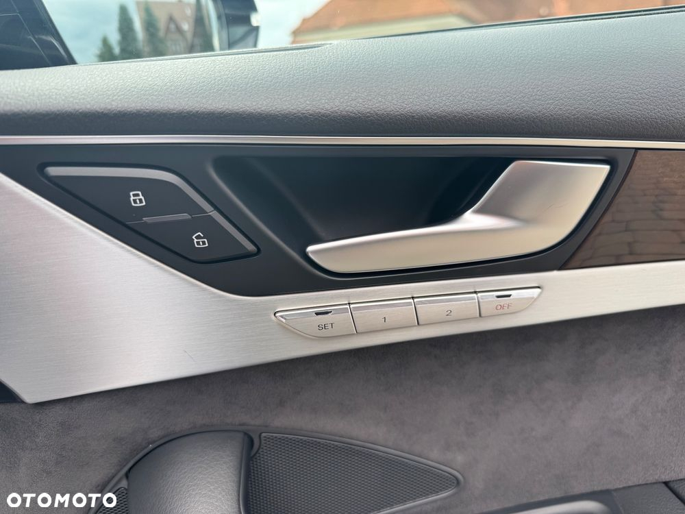 Audi A8 3.0 TDI clean diesel Quattro - 12