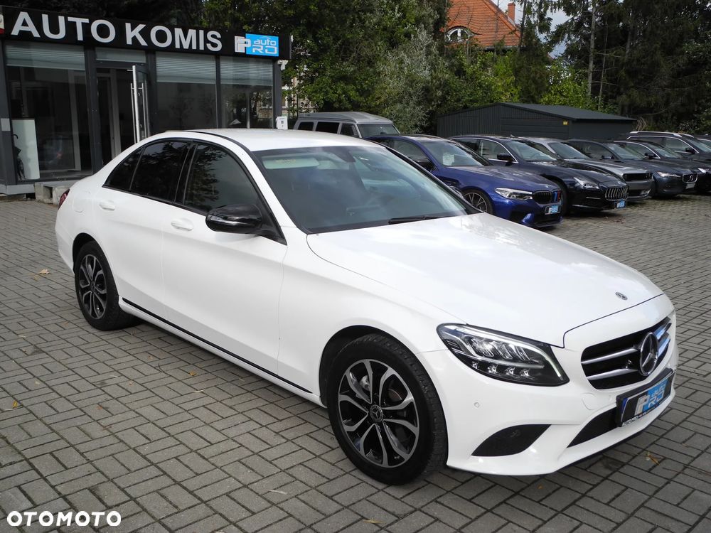 Mercedes-Benz Klasa C 220 d 4MATIC 9G-TRONIC - 2