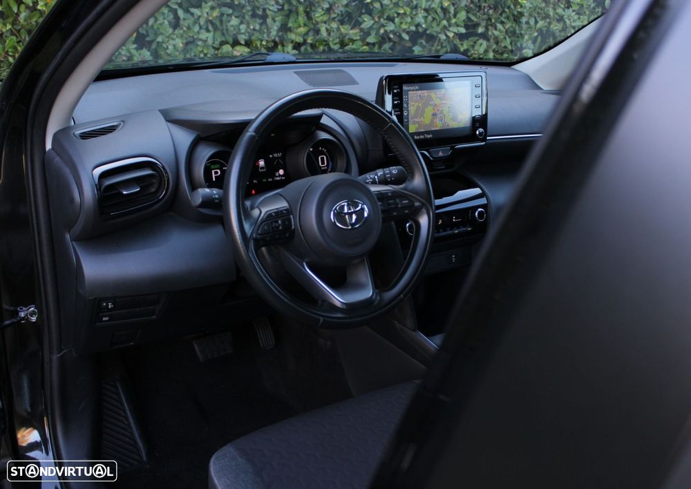 Toyota Yaris Cross 1.5 HDF Comfort Plus - 18