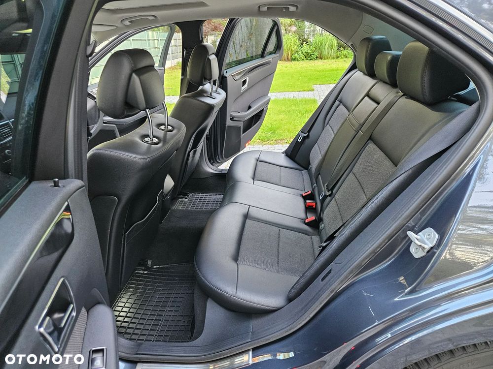 Mercedes-Benz Klasa E 200 CGI BlueEff Avantgarde - 8