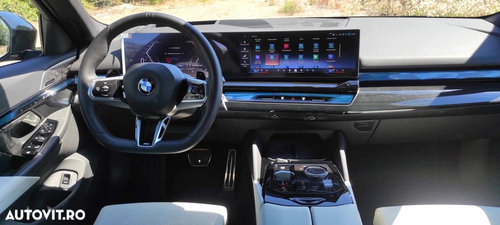 BMW Seria 5 520i AT MHEV - 31