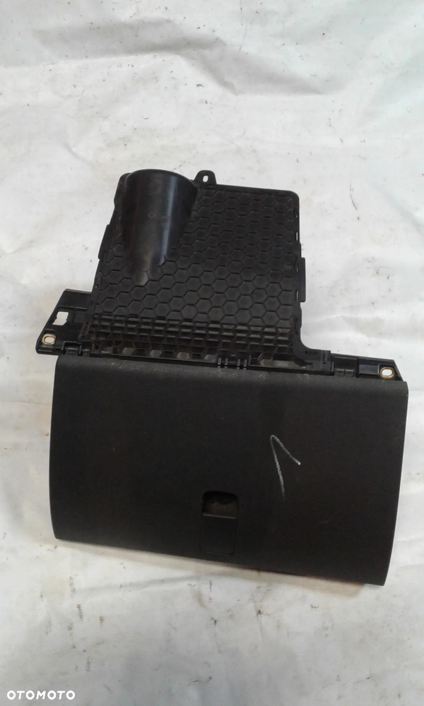 SCHOWEK PÓŁKA DESKI KONSOLI EUROPA 6V1857097H SKODA FABIA III 6V