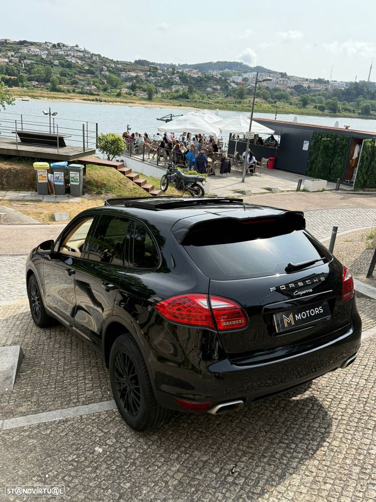 Porsche Cayenne Platinum Edition - 2