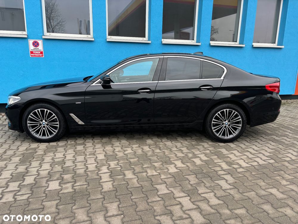 BMW Seria 5 520d xDrive Luxury Line sport - 6