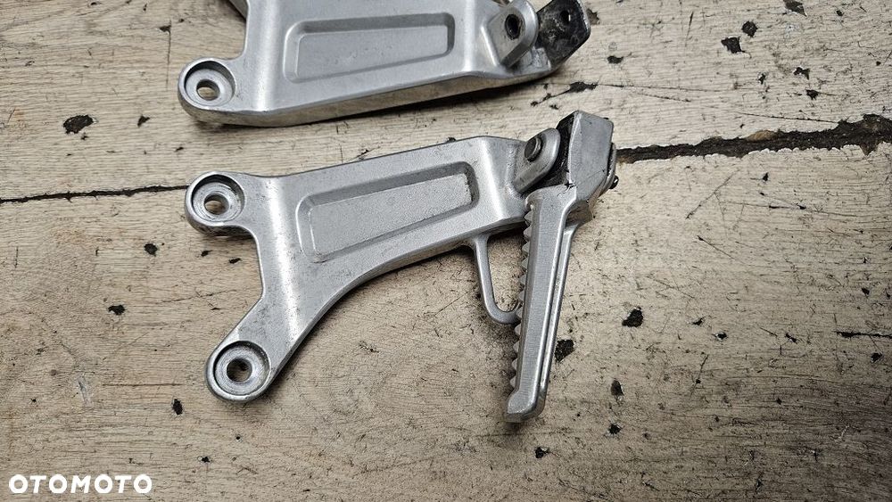 Set podnóżek pasażera Honda CBR 600 RR - 3