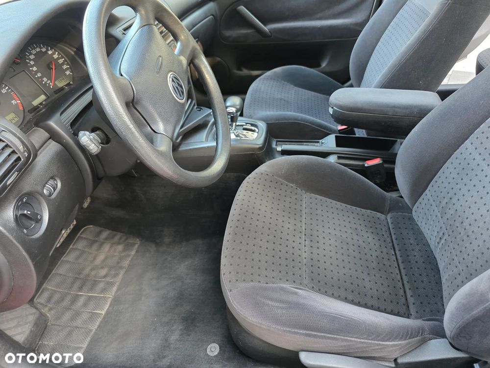 Volkswagen Passat - 6