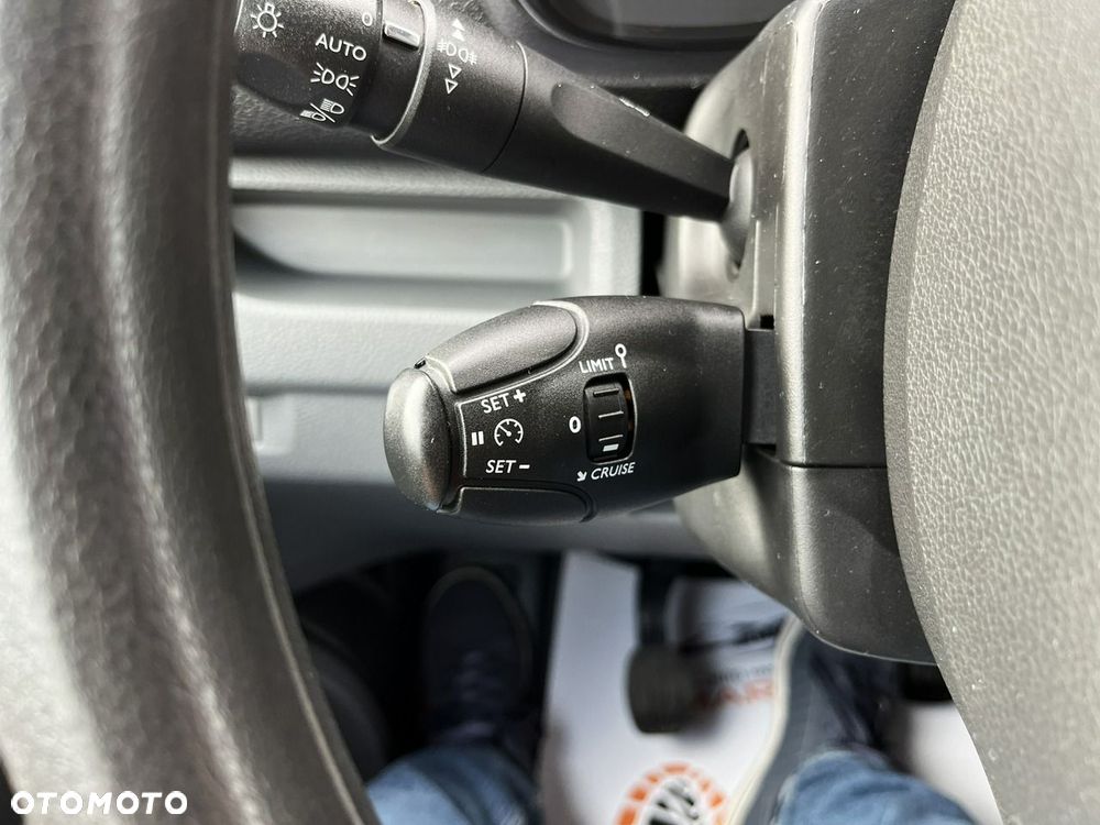 Opel Vivaro - 32