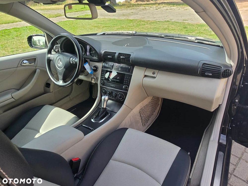 Mercedes-Benz Klasa C 200 Kompressor Automatik - 24