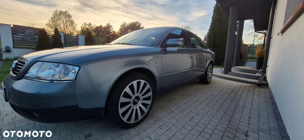 Audi A6 Limousine 2.4 - 4