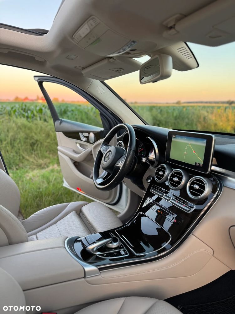 Mercedes-Benz GLC 300 4Matic 9G-TRONIC Exclusive - 21