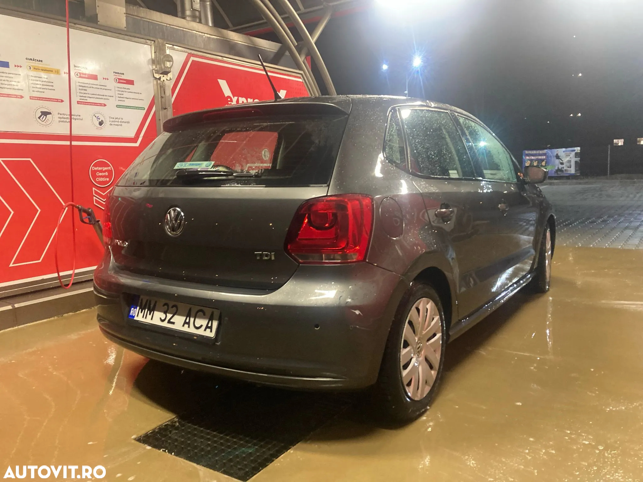 Volkswagen Polo 1.6 TDI Highline - 4