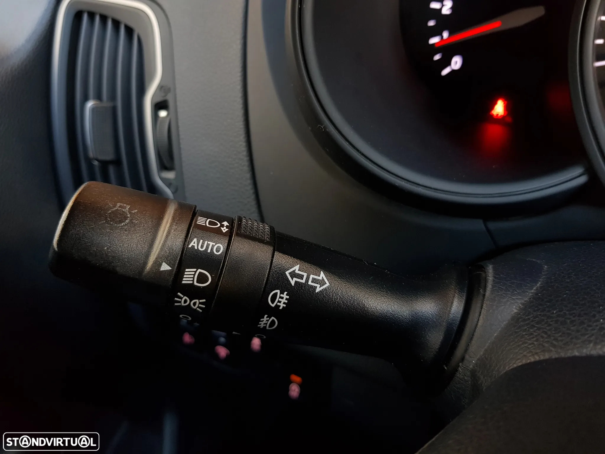Kia Rio 1.1 CRDi TX ISG - 49