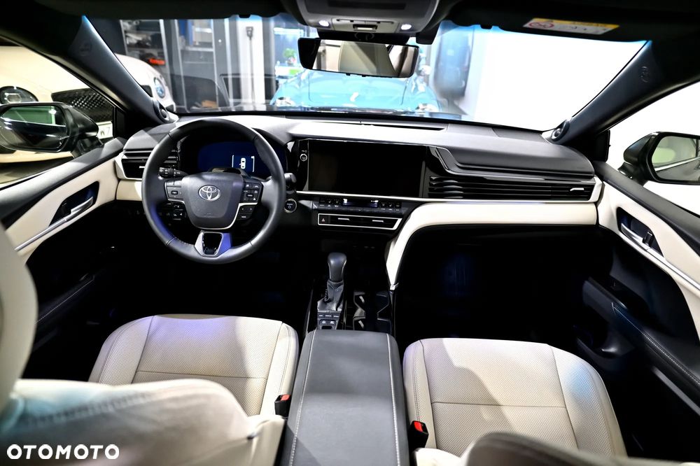 Toyota Camry 2.5 Hybrid Dynamic Force Comfort e-CVT - 19