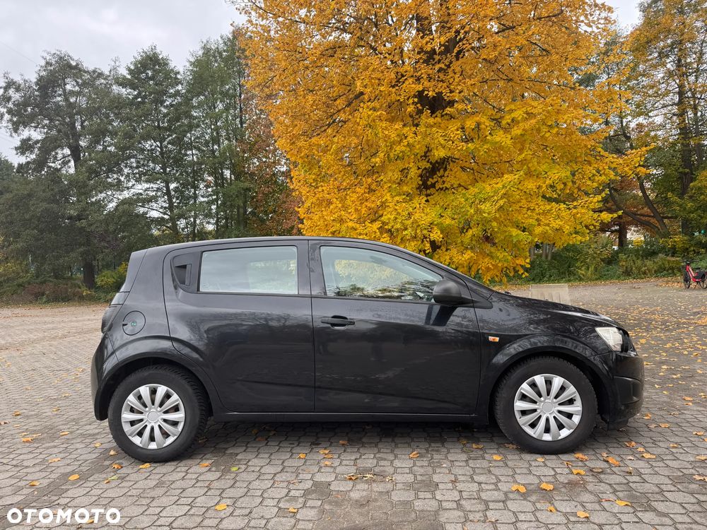 Chevrolet Aveo 1.2 LT - 1