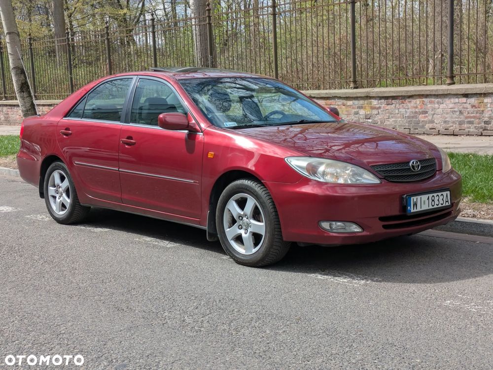 Toyota Camry 3.0 V6 - 6