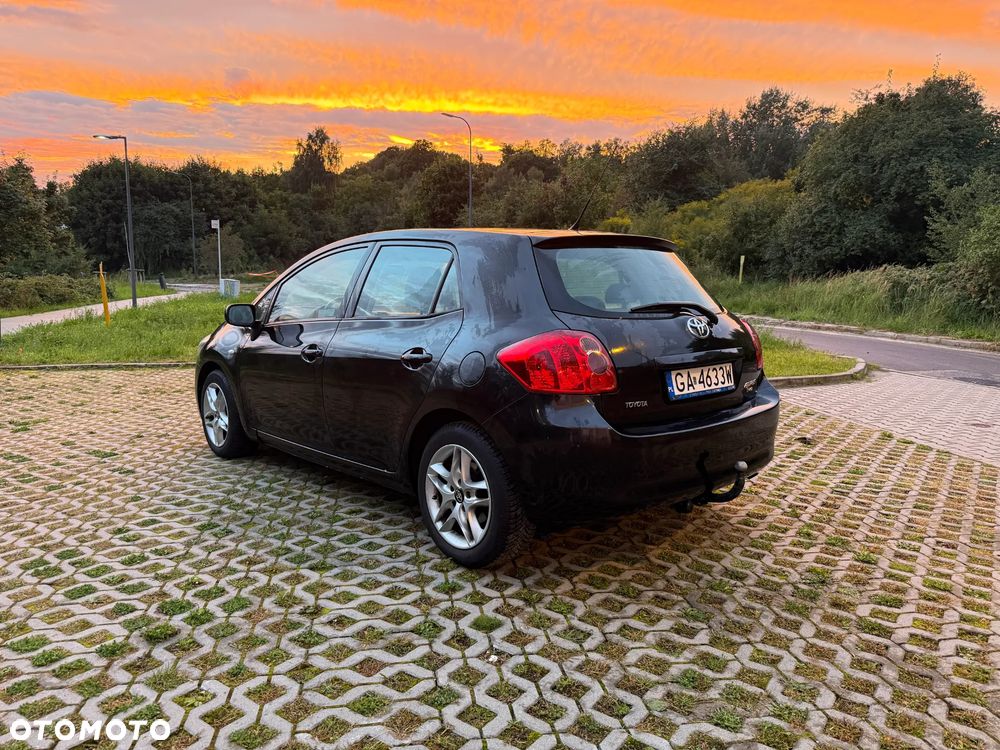 Toyota Auris 1.4 D-4D Luna - 4