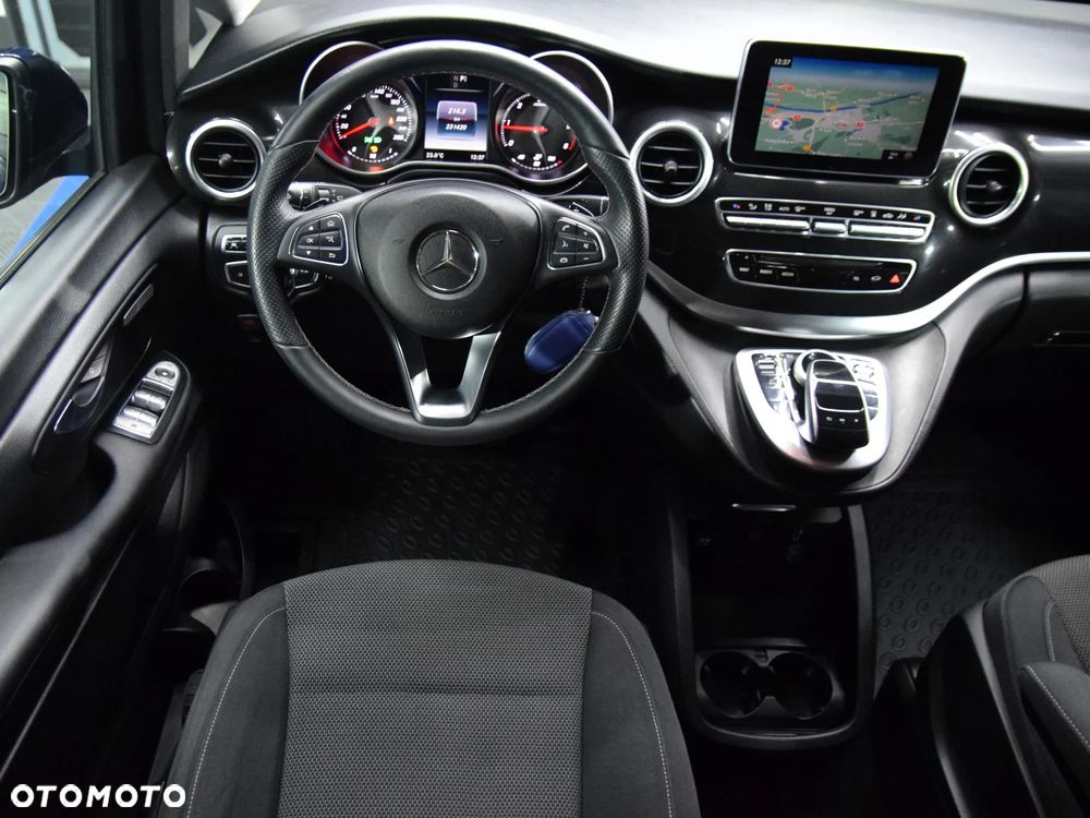 Mercedes-Benz Klasa V - 14