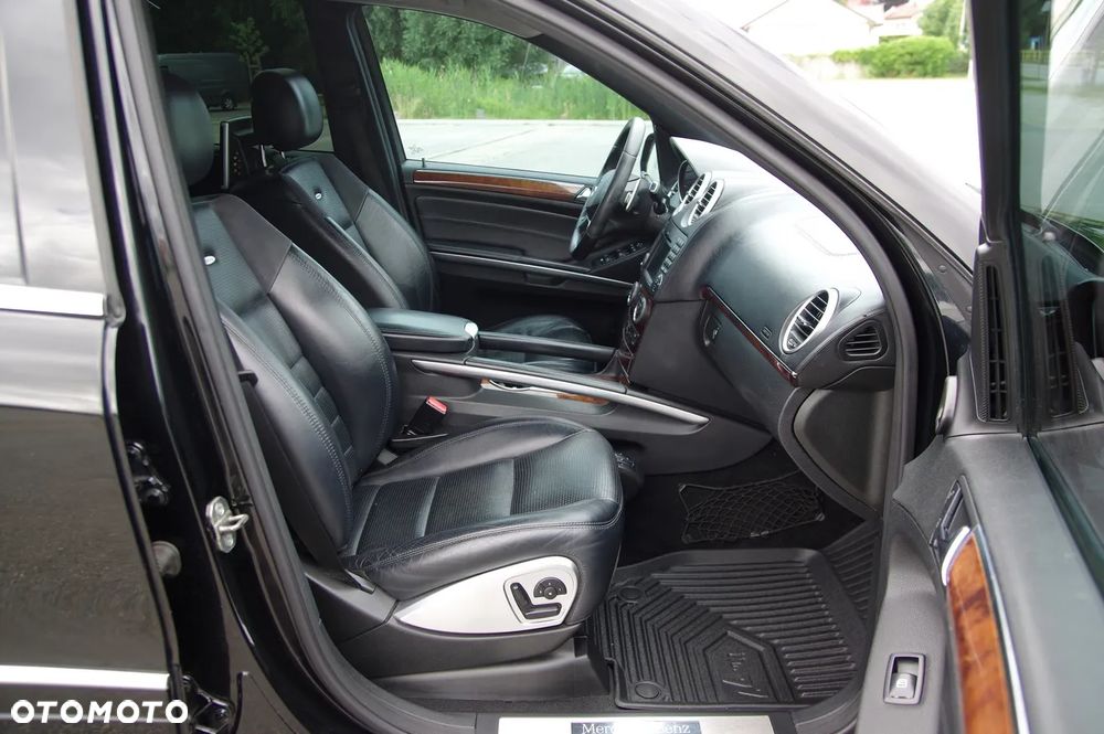 Mercedes-Benz ML 63 AMG 4Matic 7G-TRONIC 10th Anniversary - 27