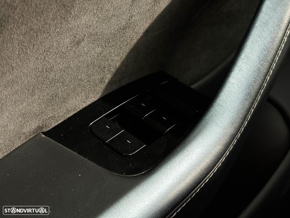 Tesla Model 3 Long-Range Dual Motor AWD - 42