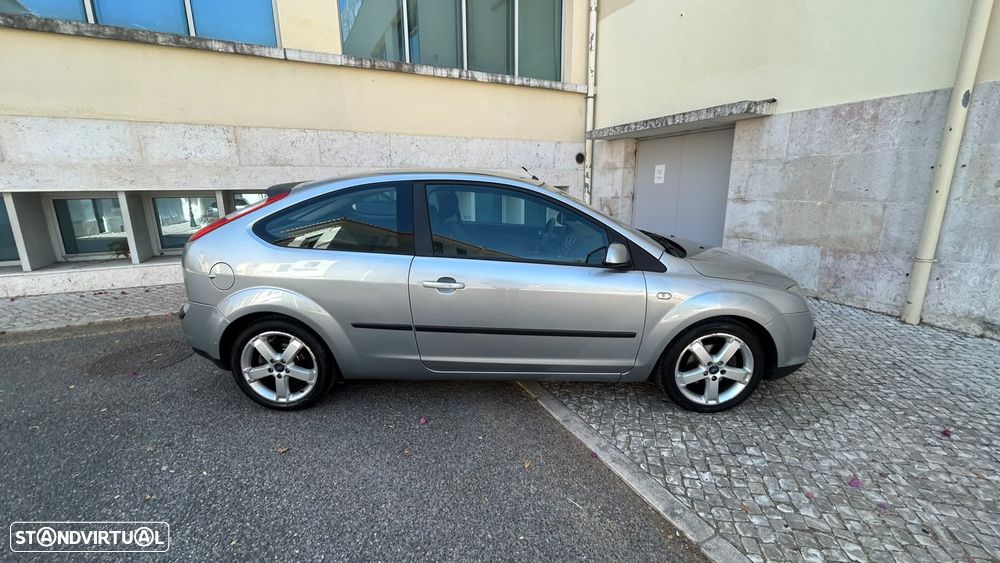 Ford Focus 1.6 TDCi Sport — fotografia 2