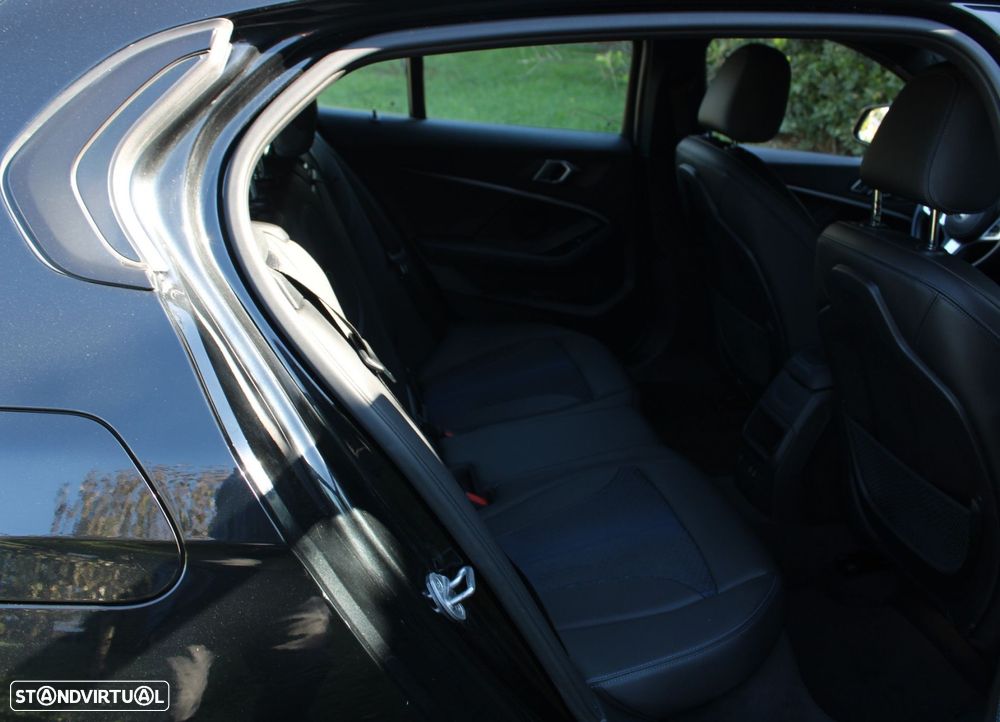 BMW 116 d Pack Desportivo M Auto - 43