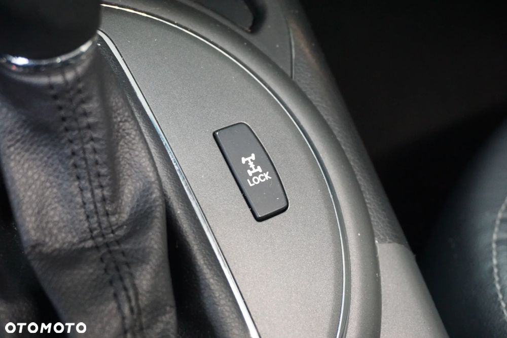 Kia Sportage 2,0 CRDI AWD Spirit - 32