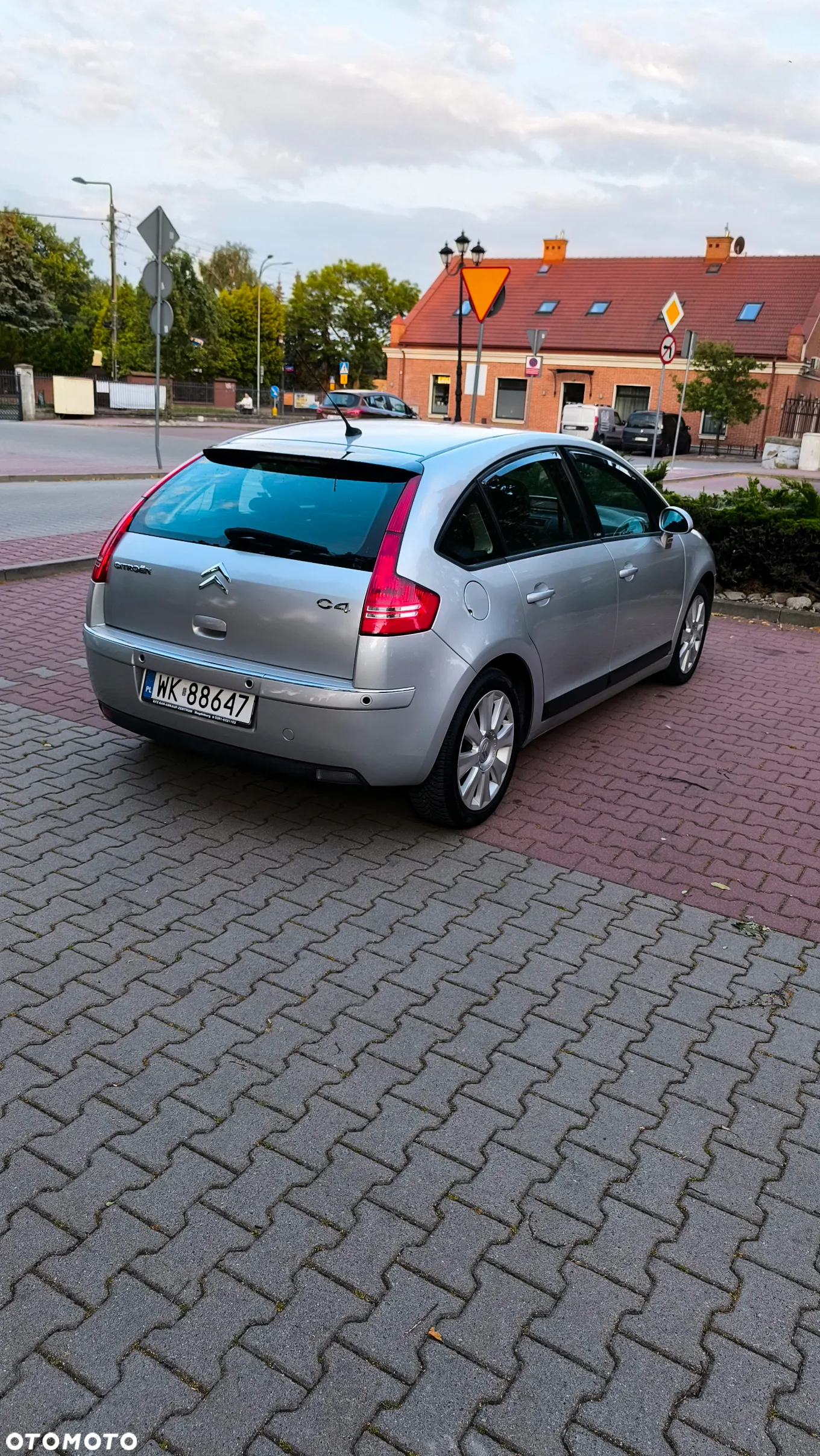 Citroën C4 2.0 16V Exclusive - 14