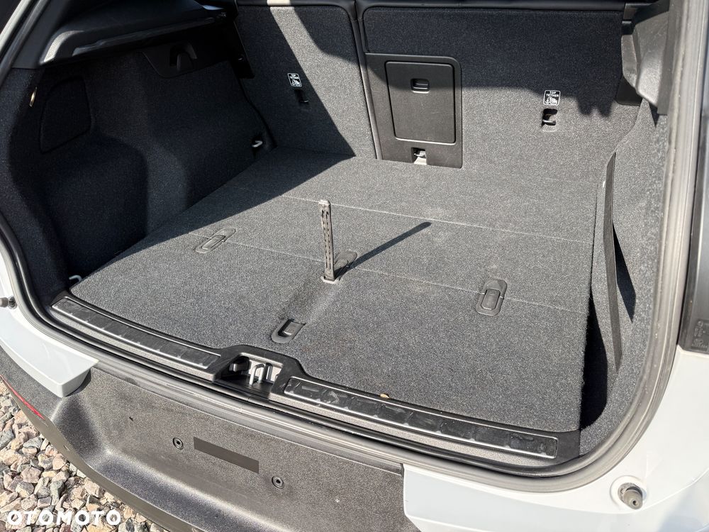 Volvo XC 40 D3 AWD Geartronic R-Design - 32