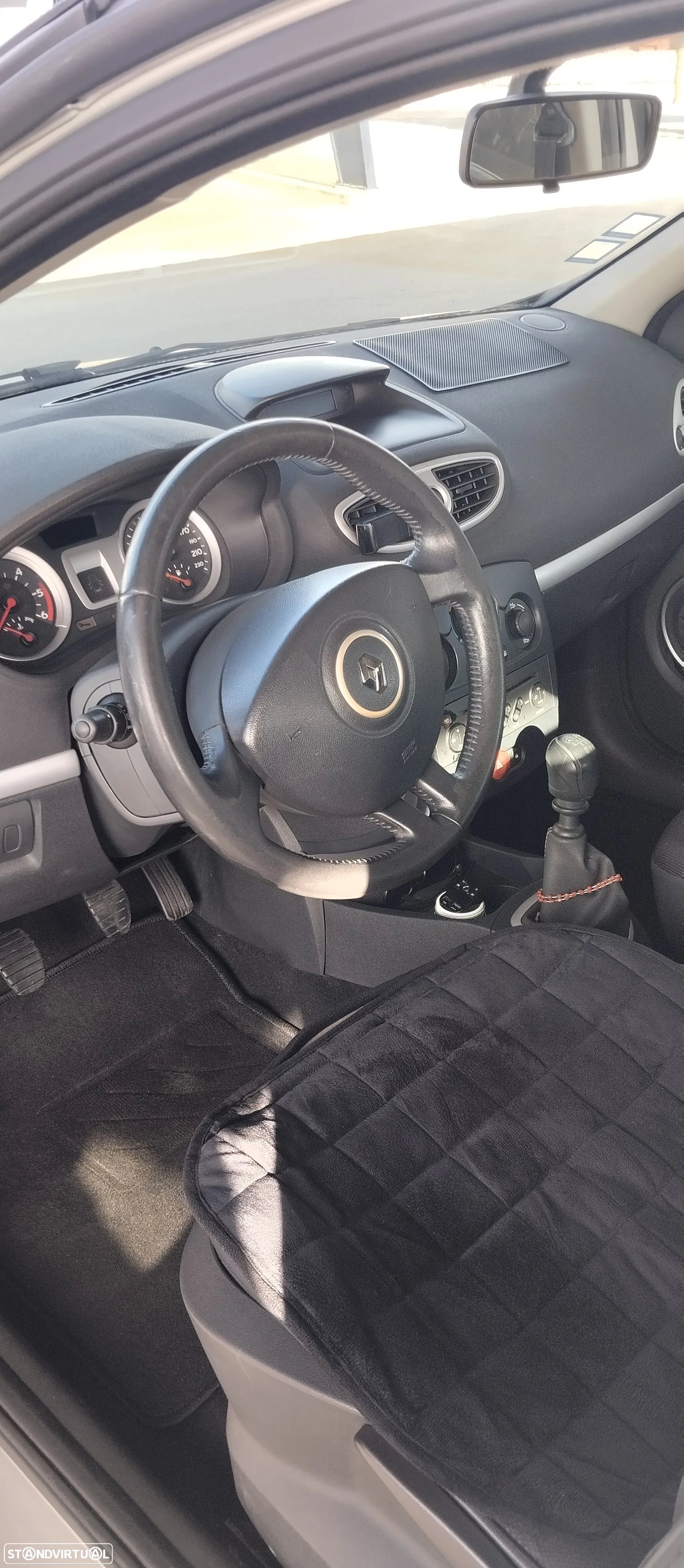 Renault Clio 1.5 dCi Dynamique S - 7