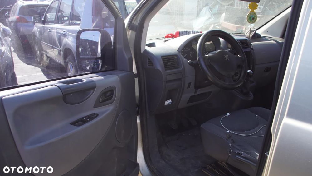 Auto na części - Peugeot Expert II 2.0 HDI 120 KM RHK 20MB12 KCY 2008R Silnik Skrzynia Drzwi Maska Zderzak Błotnik Lampa Lusterko Deska Kokpit Sterownik Moduł Czujnik Licznik Panel Kierownica - 8