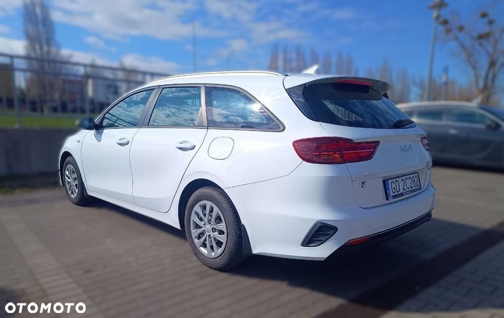 Kia Ceed 1.6 CRDi SCR M - 2