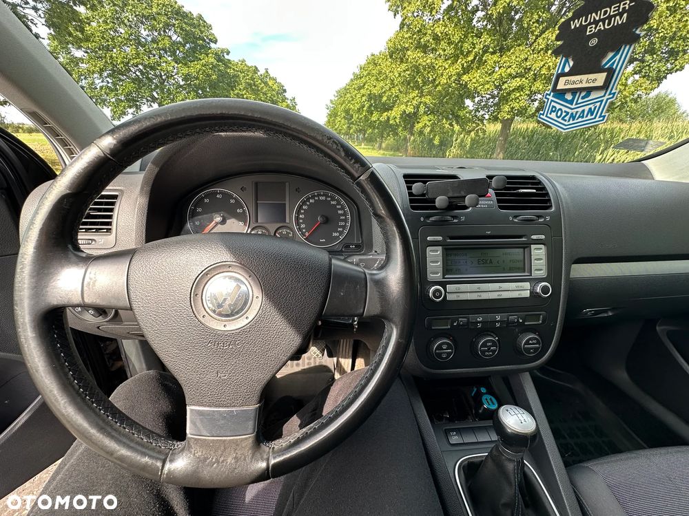 Volkswagen Golf - 16