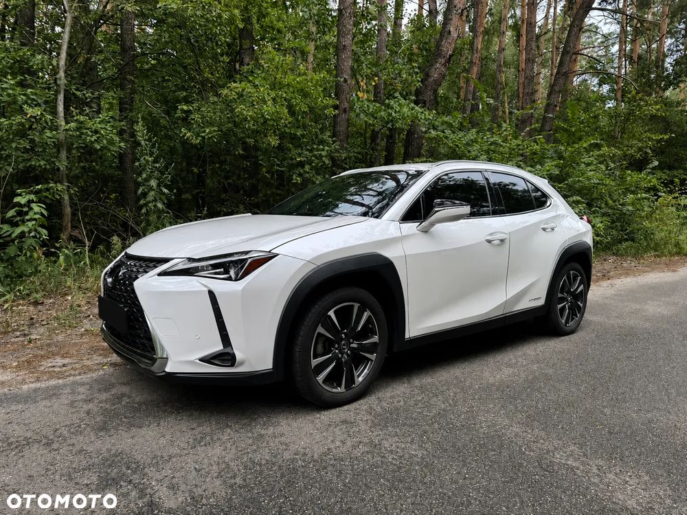 Lexus UX - 3